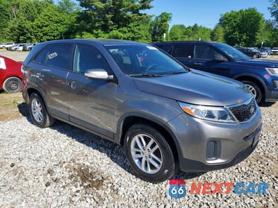 Czwarte zdjęcie samochodu z boku: 2014 KIA SORENTO LX VIN:5XYKTCA67EG535560 - miniatura