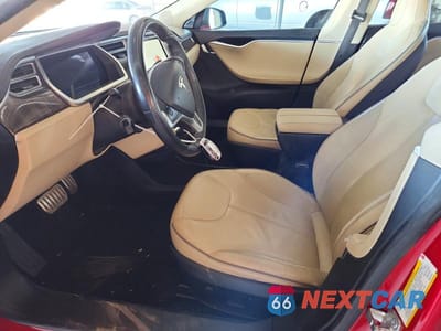 Zdjęcie 7 z 13 samochodu: 2013 TESLA MODEL S VIN:5YJSA1CP5DFP20082 - miniatura