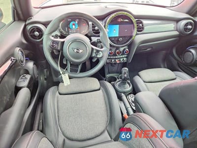 Zdjęcie 8 z 13 samochodu: 2023 MINI COOPER S VIN:WMW53DH06P2T60880 - miniatura