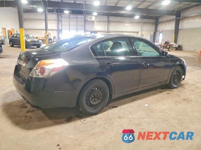 Trzecie zdjęcie samochodu z tyłu: 2011 NISSAN ALTIMA 2.5 VIN:1N4AL2AP0BN410540 - miniatura
