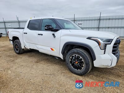 Czwarte zdjęcie samochodu z boku: 2025 TOYOTA TUNDRA SR5 VIN:5TFWA5DB7SX253553 - miniatura