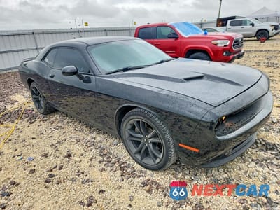 Czwarte zdjęcie samochodu z boku: 2017 DODGE CHALLENGER SXT VIN:2C3CDZAG4HH633811 - miniatura
