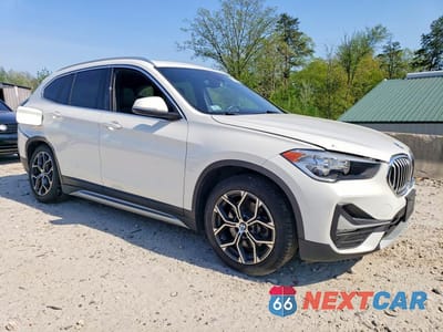 Czwarte zdjęcie samochodu z boku: 2020 BMW X1 XDRIVE28I VIN:WBXJG9C03L5R29996 - miniatura