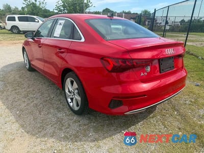 Trzecie zdjęcie samochodu z tyłu: 2022 AUDI A3 PREMIUM VIN:WAUAUDGY8NA038487 - miniatura