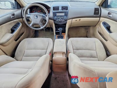 Zdjęcie 8 z 12 samochodu: 2005 HONDA ACCORD LX VIN:1HGCM56475A162736 - miniatura