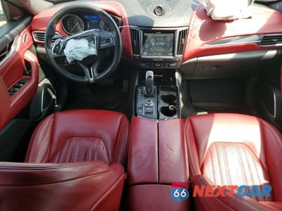 Zdjęcie 8 z 13 samochodu: 2019 MASERATI LEVANTE VIN:ZN661XUA1KX333822 - miniatura