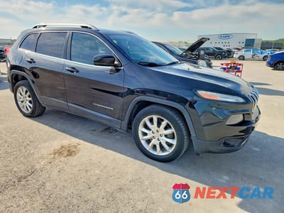 Czwarte zdjęcie samochodu z boku: 2015 JEEP CHEROKEE LIMITED VIN:1C4PJLDB1FW696267 - miniatura