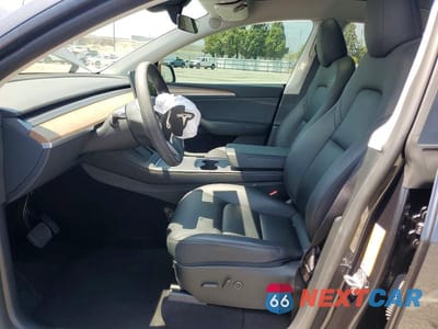 Zdjęcie 7 z 12 samochodu: 2024 TESLA MODEL Y VIN:7SAYGDEE5RA245997 - miniatura