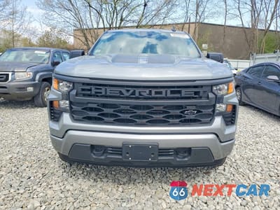 Piąte zdjęcie samochodu w środku: 2024 CHEVROLET SILVERADO K1500 CUSTOM VIN:1GCPDBEK3RZ234358 - miniatura