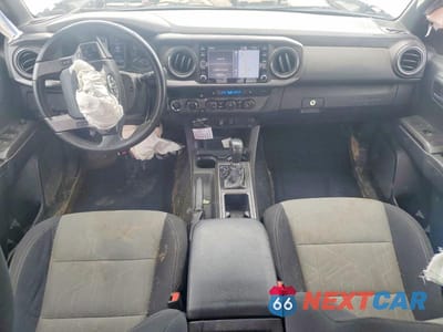 Zdjęcie 8 z 12 samochodu: 2020 TOYOTA TACOMA SR5 VIN:5TFDZ5BN2LX054912 - miniatura