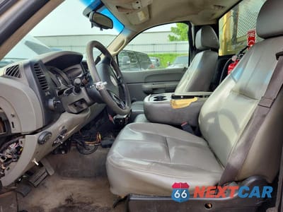 Zdjęcie 7 z 13 samochodu: 2007 CHEVROLET SILVERADO C3500 VIN:1GBHC34K97E570118 - miniatura