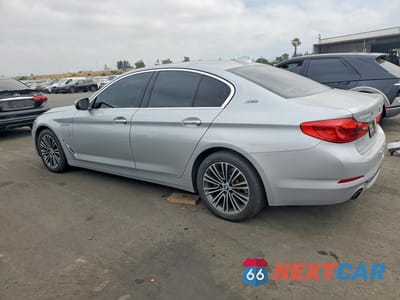 Drugie zdjęcie samochodu z przodu: 2018 BMW 530XE VIN:WBAJB1C50JB083721 - miniatura