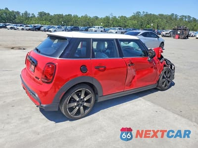 Trzecie zdjęcie samochodu z tyłu: 2023 MINI COOPER S VIN:WMW53DK0XP2T69204 - miniatura