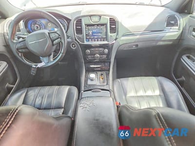 Zdjęcie 8 z 12 samochodu: 2019 CHRYSLER 300 S VIN:2C3CCABGXKH590716 - miniatura