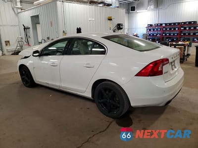 Drugie zdjęcie samochodu z przodu: 2015 VOLVO S60 PREMIER VIN:YV140MFK0F2356473 - miniatura