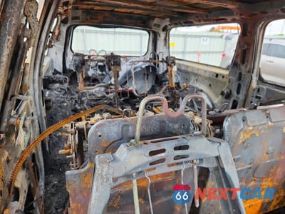 Zdjęcie 10 z 12 samochodu: 2007 CHEVROLET SUBURBAN K1500 VIN:3GNFK16347G226101 - miniatura