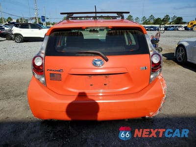 Zdjęcie 6 z 13 samochodu: 2013 TOYOTA PRIUS C TWO VIN:JTDKDTB37D1058354 - miniatura