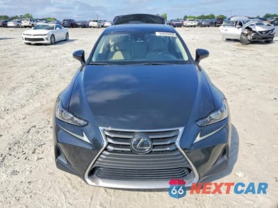 Piąte zdjęcie samochodu w środku: 2018 LEXUS IS 300 VIN:JTHBA1D21J5075493 - miniatura