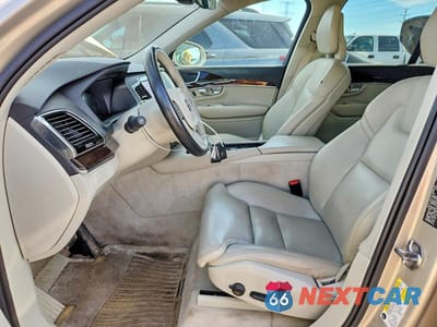 Zdjęcie 7 z 12 samochodu: 2016 VOLVO XC90 T8 VIN:YV4BC0PK7G1053108 - miniatura