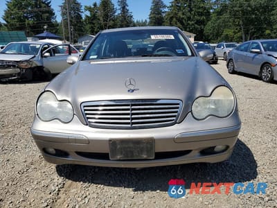 Piąte zdjęcie samochodu w środku: 2004 MERCEDES-BENZ C 320 VIN:WDBRF64J54F509952 - miniatura