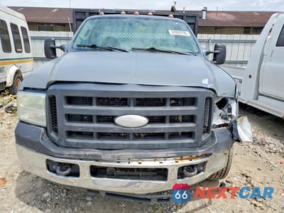 Piąte zdjęcie samochodu w środku: 2005 FORD F350 SUPER DUTY VIN:1FDWF365X5EA96271 - miniatura