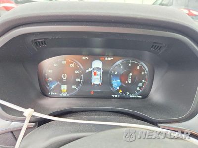 Zdjęcie 9 z 13 samochodu: 2020 VOLVO XC60 T5 MOMENTUM VIN:YV4102RK3L1416883 - miniatura
