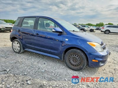 Czwarte zdjęcie samochodu z boku: 2006 SCION XA BASE VIN:JTKKT624765001363 - miniatura