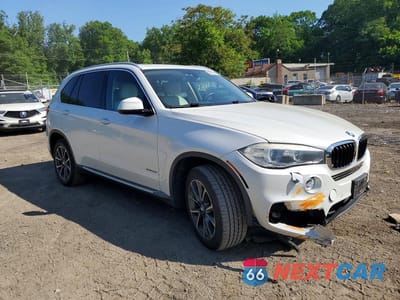 Czwarte zdjęcie samochodu z boku: 2016 BMW X5 XDRIVE35I VIN:5UXKR0C51G0P21023 - miniatura