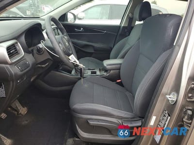 Zdjęcie 7 z 13 samochodu: 2016 KIA SORENTO LX VIN:5XYPG4A3XGG049186 - miniatura
