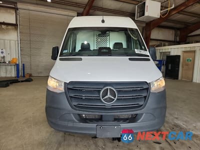 Piąte zdjęcie samochodu w środku: 2025 MERCEDES BENZ SPRINTER 2500 VIN:W1Y4KCHYXST202980 - miniatura