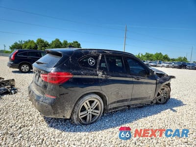 Trzecie zdjęcie samochodu z tyłu: 2017 BMW X1 XDRIVE28I VIN:WBXHT3C38H5F79776 - miniatura