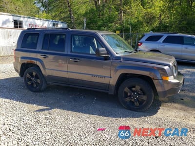 Czwarte zdjęcie samochodu z boku: 2015 JEEP PATRIOT SPORT VIN:1C4NJRBB7FD290356 - miniatura