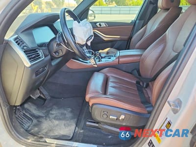 Zdjęcie 7 z 13 samochodu: 2019 BMW X5 XDRIVE40I VIN:5UXCR6C58KLL03962 - miniatura