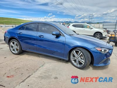 Czwarte zdjęcie samochodu z boku: 2020 MERCEDES-BENZ CLA 250 4MATIC VIN:WDD5J4HB1LN079921 - miniatura