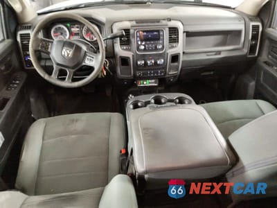 Zdjęcie 8 z 12 samochodu: 2017 RAM 2500 ST VIN:3C6UR5CJ8HG620117 - miniatura