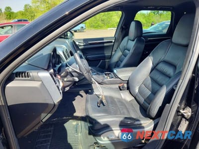 Zdjęcie 7 z 12 samochodu: 2013 PORSCHE CAYENNE VIN:WP1AA2A24DLA01930 - miniatura