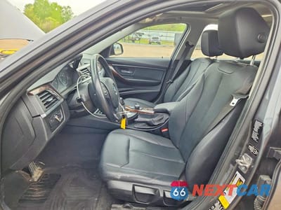 Zdjęcie 7 z 12 samochodu: 2014 BMW 320 I XDRIVE VIN:WBA3C3C53EF987319 - miniatura
