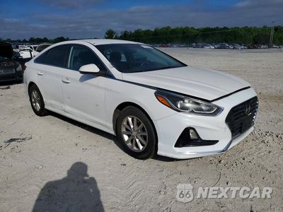 Czwarte zdjęcie samochodu z boku: 2019 HYUNDAI SONATA SE VIN:5NPE24AF6KH730124 - miniatura