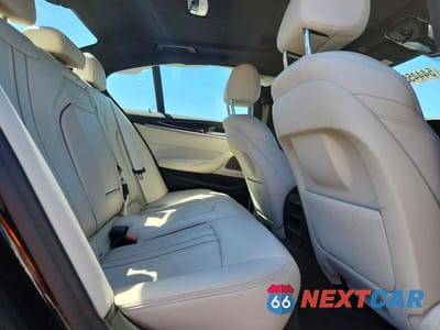 Zdjęcie 10 z 12 samochodu: 2022 BMW 530 XI VIN:WBA13BJ04NCJ03673 - miniatura