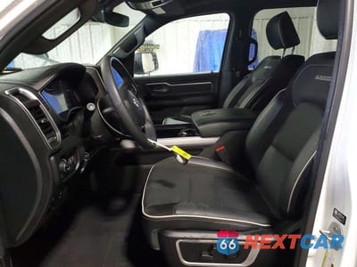 Zdjęcie 7 z 12 samochodu: 2025 RAM 1500 LARAMIE VIN:1C6SRFJP2SN737095 - miniatura