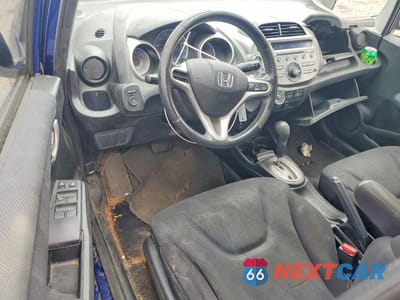 Zdjęcie 8 z 13 samochodu: 2010 HONDA FIT SPORT VIN:JHMGE8H48AS013864 - miniatura