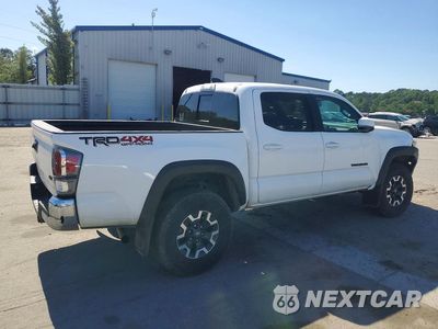 Trzecie zdjęcie samochodu z tyłu: 2023 TOYOTA TACOMA TRD OFF-ROAD VIN:3TMCZ5ANXPM555068 - miniatura