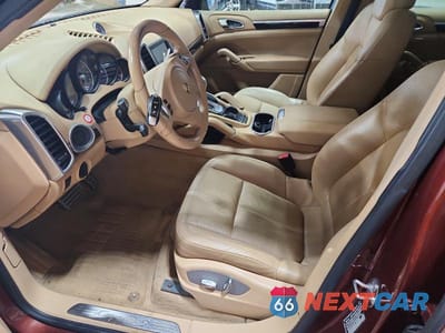 Zdjęcie 7 z 12 samochodu: 2012 PORSCHE CAYENNE S HYBRID VIN:WP1AE2A26CLA92265 - miniatura