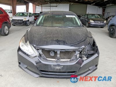 Piąte zdjęcie samochodu w środku: 2016 NISSAN ALTIMA 2.5 S VIN:1N4AL3AP5GN325786 - miniatura