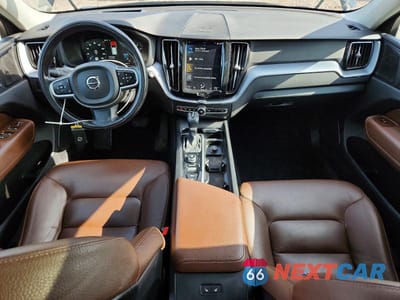 Zdjęcie 8 z 13 samochodu: 2020 VOLVO XC60 T5 MOMENTUM VIN:YV4102RK9L1411865 - miniatura