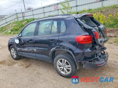 Drugie zdjęcie samochodu z przodu: 2017 VOLKSWAGEN TIGUAN S VIN:WVGAV7AX4HK000203 - miniatura