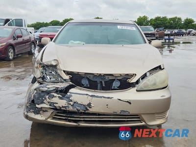 Piąte zdjęcie samochodu w środku: 2005 TOYOTA CAMRY LE VIN:4T1BE30K45U398936 - miniatura