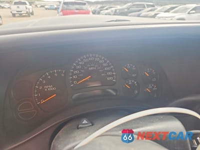 Zdjęcie 9 z 12 samochodu: 2005 CHEVROLET SILVERADO K1500 VIN:1GCEK19B15E296425 - miniatura