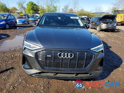 Piąte zdjęcie samochodu w środku: 2021 AUDI E-TRON SPORTBACK PREMIUM VIN:WA11AAGE0MB012341 - miniatura