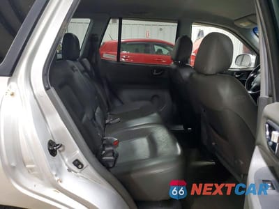 Zdjęcie 11 z 13 samochodu: 2004 HYUNDAI SANTA FE GLS VIN:KM8SC73EX4U595062 - miniatura